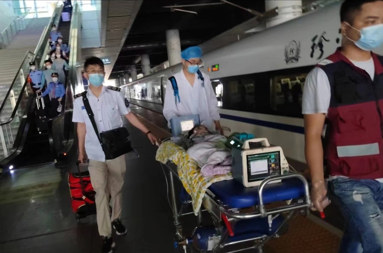 屯昌县高铁转运公司