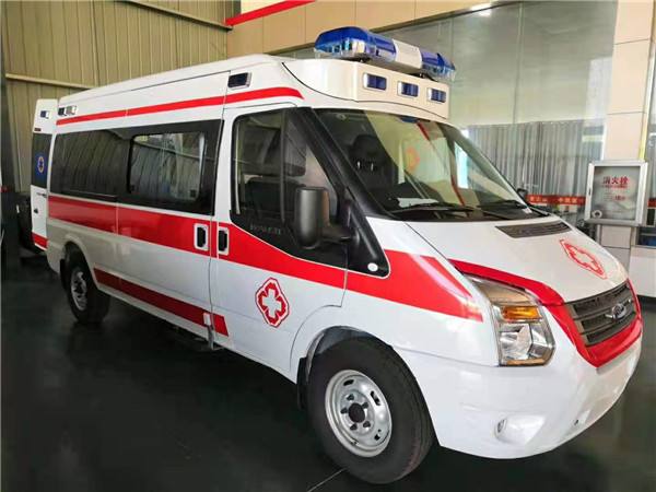 屯昌县福特V362救护车